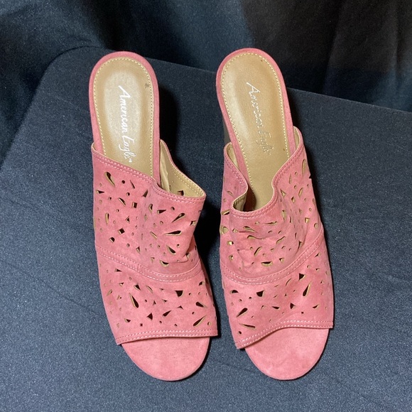American Eagle Cutout Suede Open Toe Mules Pink Size 13 - Picture 2 of 6